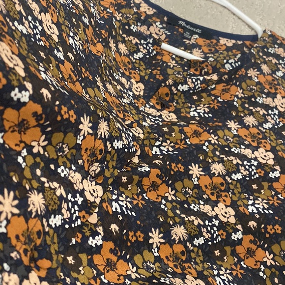 Madewell Silk Studio Ruffle-Hem Top in Prairie Blossoms size xs - Picture 6 of 9